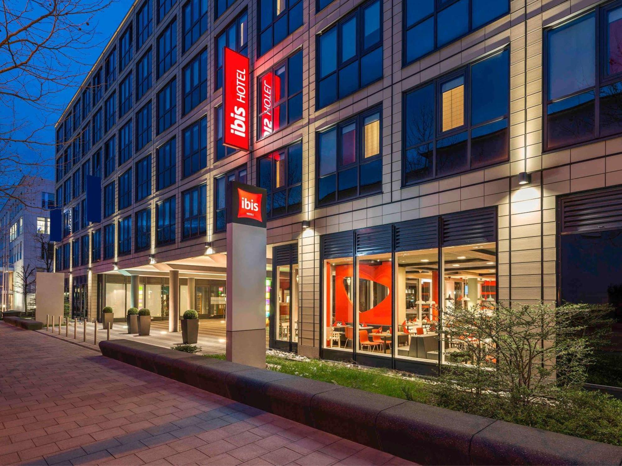 Ibis Muenchen Parkstadt Schwabing Exteriör bild